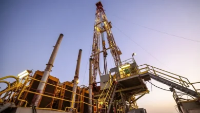 النفط الليبي يتراجع بعد إغلاق خط أنابيب حقل الشرارة